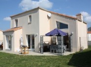 City / village house Le Landreau