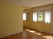 Three-room apartment 